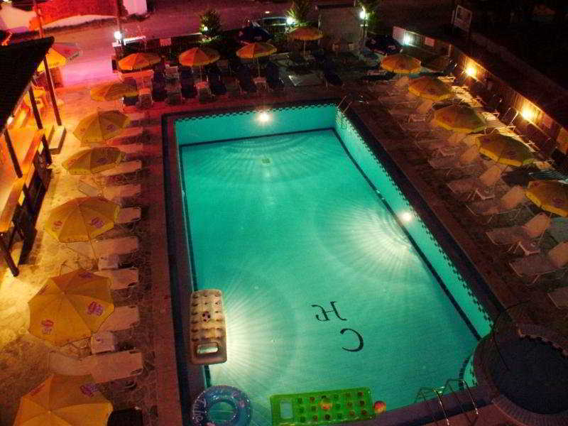 Canadian Hotel Laganas Eksteriør billede